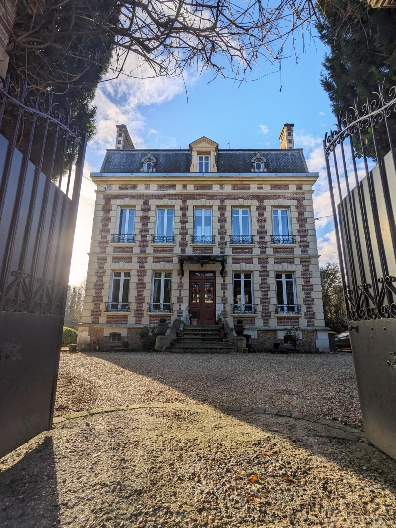 Le Domaine Des Pres Du Hom Bed & Breakfast Bézu-Saint-Éloi Dış mekan fotoğraf