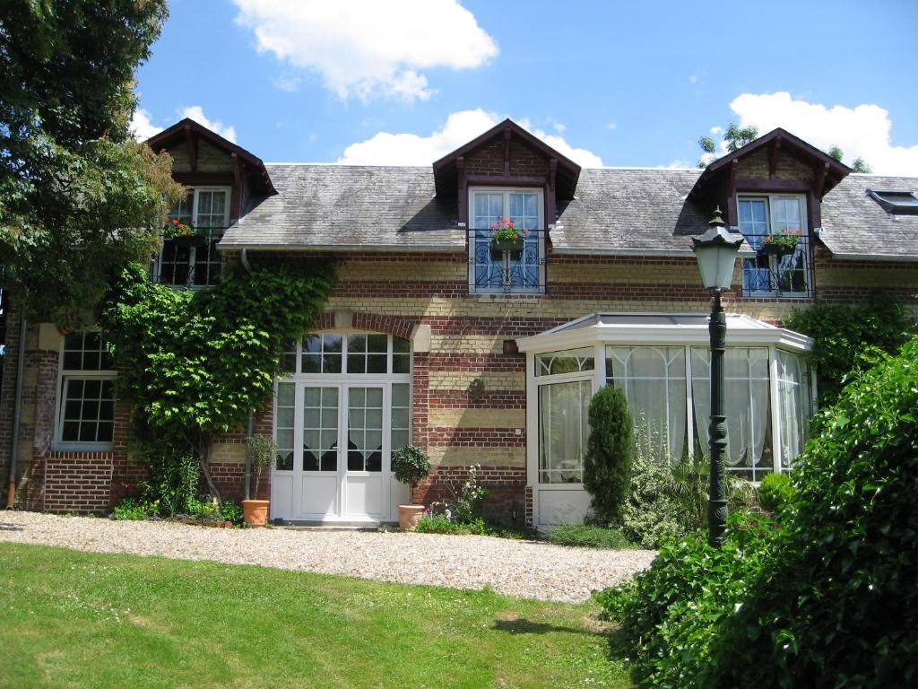 Le Domaine Des Pres Du Hom Bed & Breakfast Bézu-Saint-Éloi Oda fotoğraf