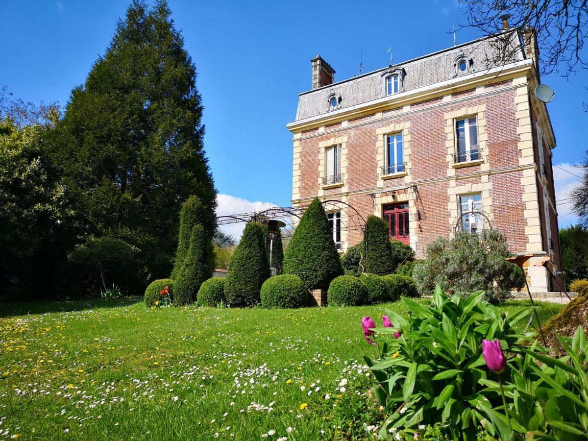 Le Domaine Des Pres Du Hom Bed & Breakfast Bézu-Saint-Éloi Dış mekan fotoğraf